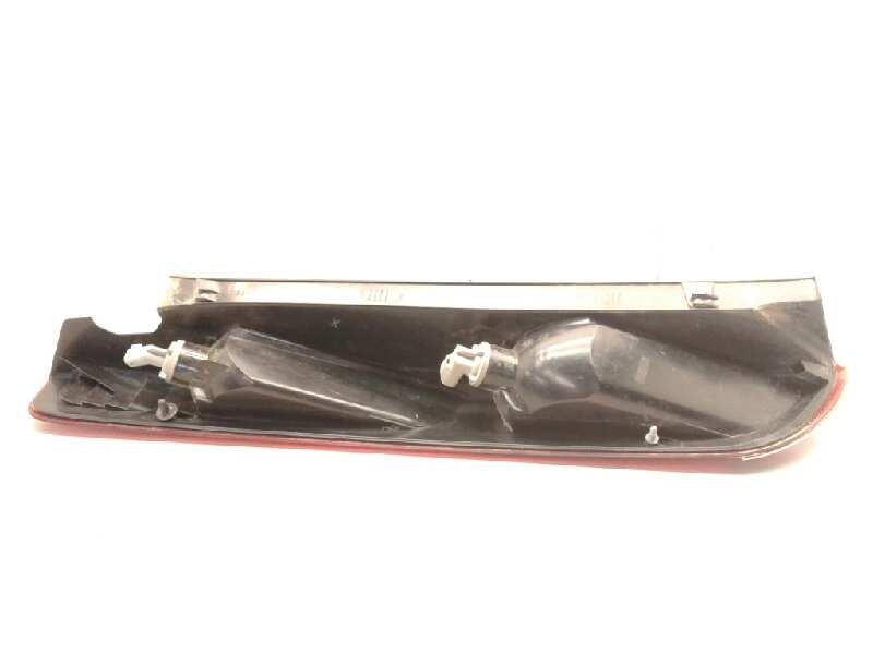 Recambio de piloto trasero derecho para ford focus berlina (cap) ambiente (d) referencia OEM IAM 1420450  