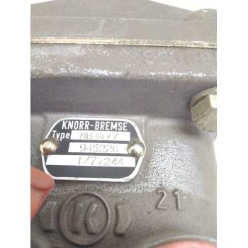 Recambio de valvula aire para iveco eurocargo 150 e 18 referencia OEM IAM MB4477 945226 VALVULA FRENO PIE
