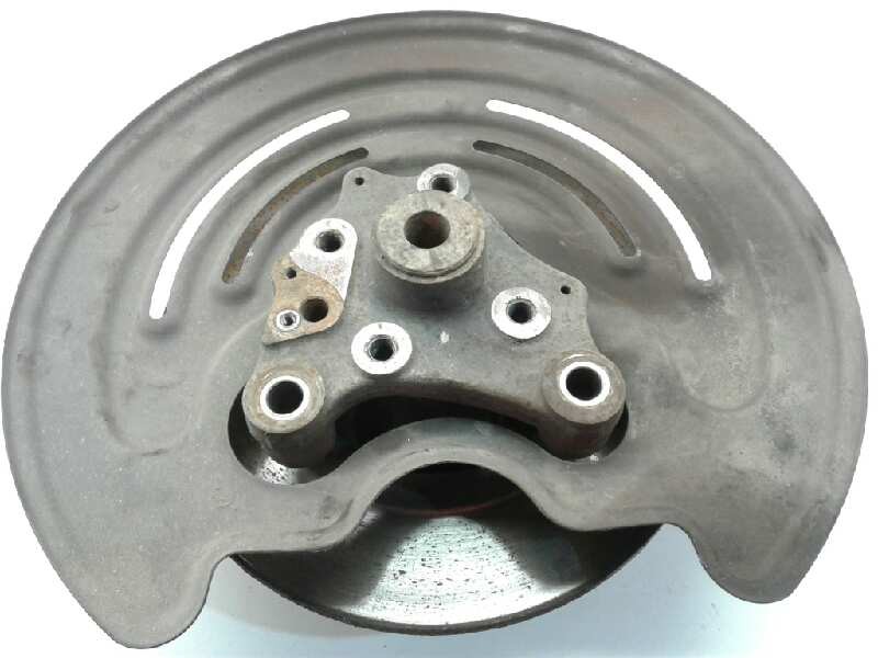 Recambio de mangueta trasera derecha para renault trafic combi (ab 4.01) 6 - plazas, acristalado parcial 2,9t combi corto refere