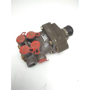 Recambio de valvula aire para iveco eurocargo 150 e 18 referencia OEM IAM MB4477 945226 VALVULA FRENO PIE
