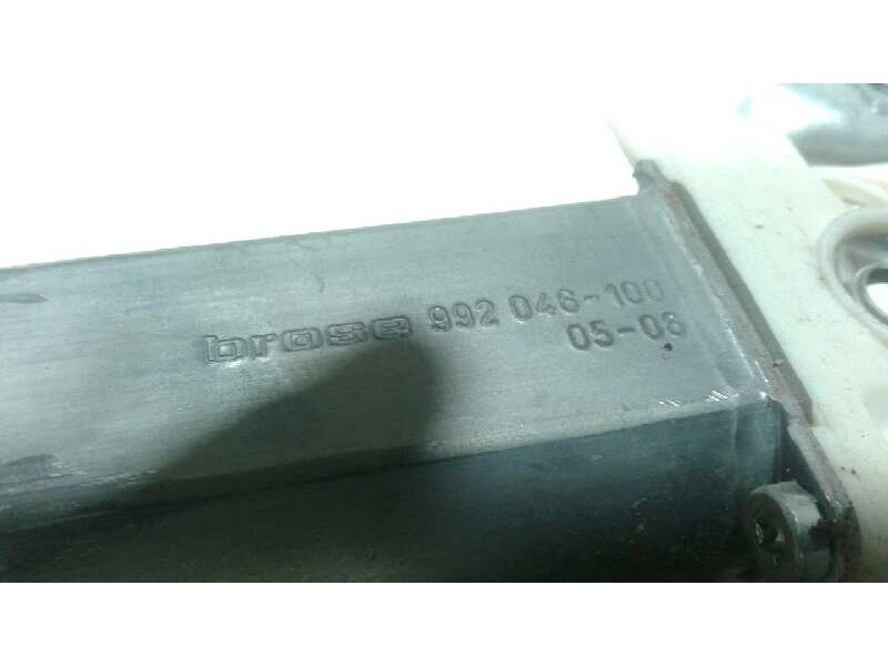 Recambio de elevalunas delantero derecho para toyota corolla (e12) 1.4 d-4d luna compact referencia OEM IAM 6981002130  