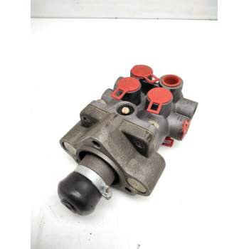 Recambio de valvula aire para iveco eurocargo 150 e 18 referencia OEM IAM MB4477 945226 VALVULA FRENO PIE