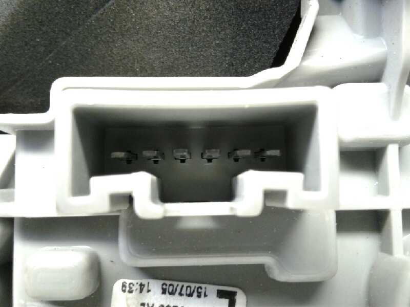 Recambio de piloto trasero derecho para toyota corolla (e12) 1.4 d-4d luna compact referencia OEM IAM   