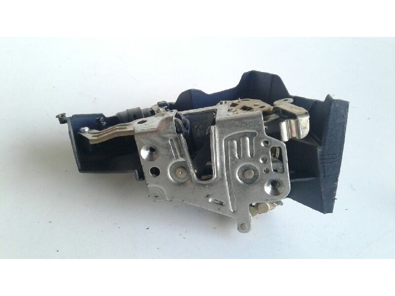 Recambio de cerradura puerta trasera derecha para mercedes clase e (w210) berlina 240 (210.061) referencia OEM IAM   