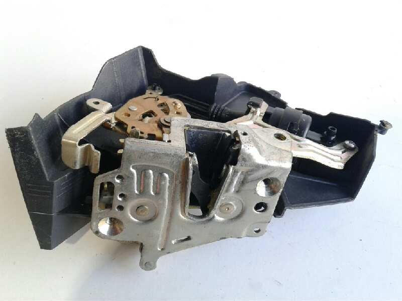 Recambio de cerradura puerta trasera izquierda para mercedes clase e (w210) berlina 240 (210.061) referencia OEM IAM   