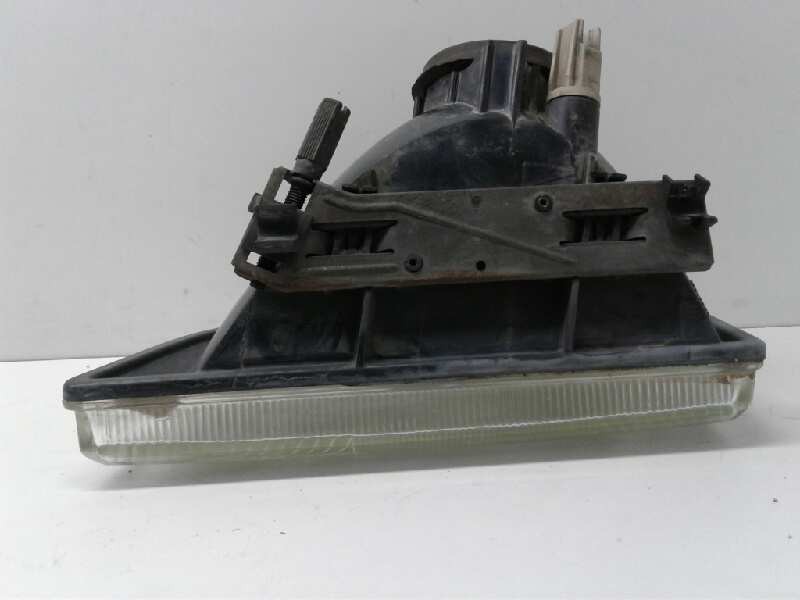 Recambio de faro derecho para ford fiesta berl./courier si referencia OEM IAM 1062424  