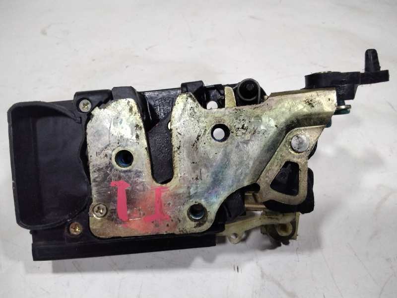 Recambio de cerradura puerta trasera izquierda para chevrolet nubira berlina sx referencia OEM IAM 96260995  