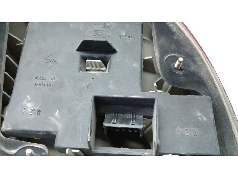 Recambio de piloto trasero derecho para ford fiesta berlina (dx) básico referencia OEM IAM 96FG13A602BC  