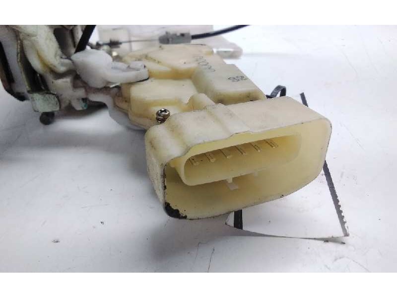 Recambio de cerradura puerta delantera derecha para toyota yaris verso (ncp2/nlp2) 1.5 linea luna referencia OEM IAM   