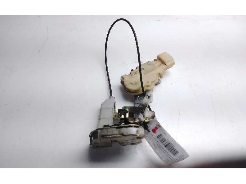 Recambio de cerradura puerta trasera derecha para toyota yaris verso (ncp2/nlp2) 1.5 linea luna referencia OEM IAM   