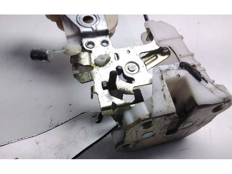 Recambio de cerradura puerta trasera derecha para toyota yaris verso (ncp2/nlp2) 1.5 linea luna referencia OEM IAM   