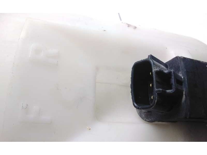 Recambio de deposito limpia para toyota yaris verso (ncp2/nlp2) 1.5 linea luna referencia OEM IAM 8522020460  