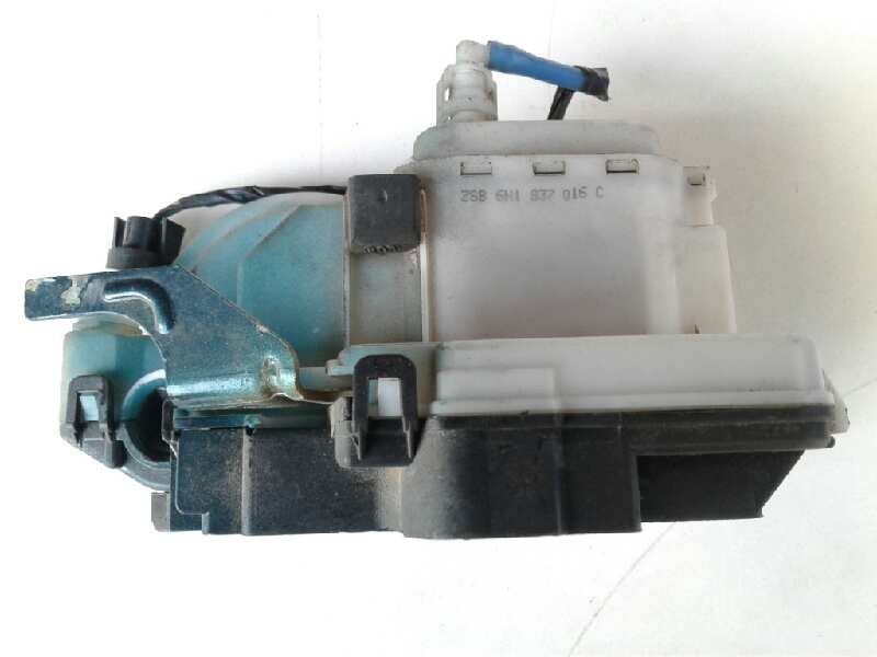 Recambio de cerradura puerta delantera derecha para volkswagen polo berlina (6n1) básico referencia OEM IAM 6N1837016D  