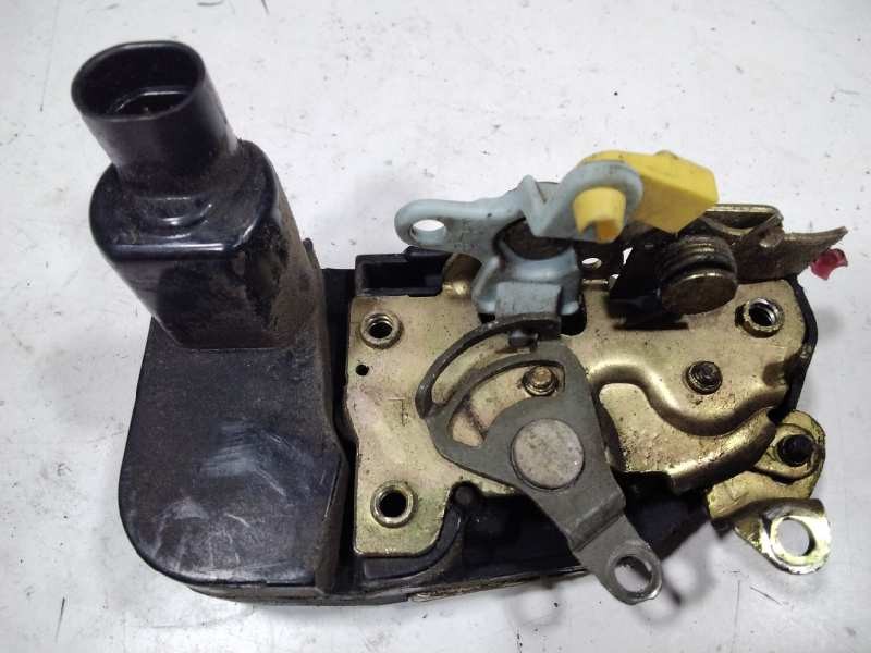 Recambio de cerradura puerta delantera izquierda para chrysler voyager (gs) 2.5 td referencia OEM IAM 04675585  