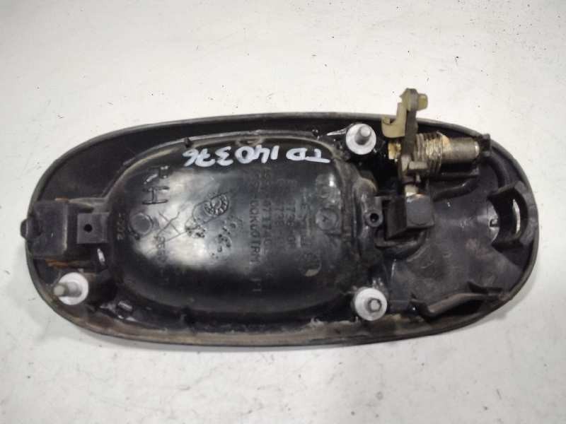 Recambio de maneta exterior trasera derecha para chrysler voyager (gs) 2.5 td referencia OEM IAM 04717402  