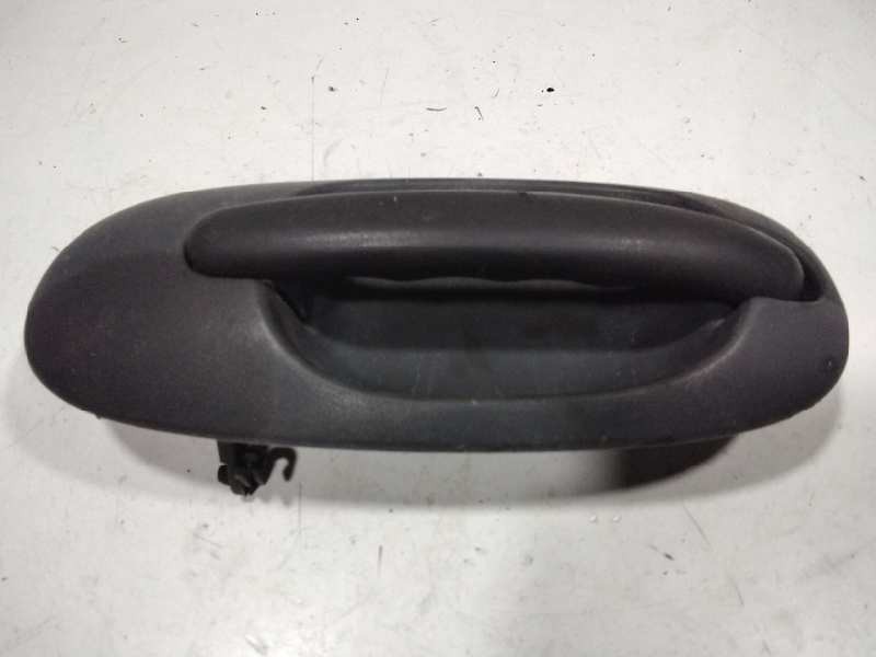 Recambio de maneta exterior trasera izquierda para chrysler voyager (gs) 2.5 td referencia OEM IAM 04717403  
