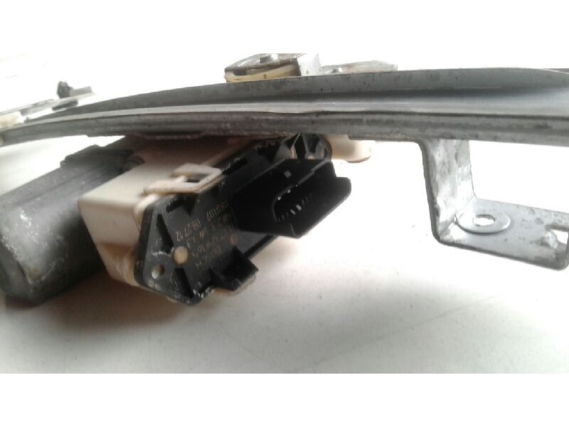 Recambio de elevalunas trasero derecho para citroen c4 berlina collection referencia OEM IAM 922488  