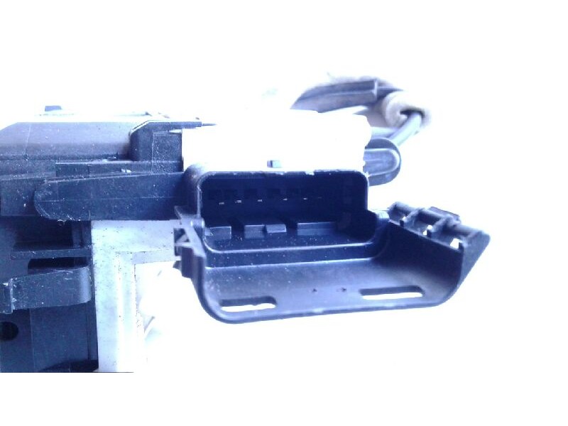 Recambio de cerradura puerta delantera izquierda para peugeot partner kasten confort l1 referencia OEM IAM   