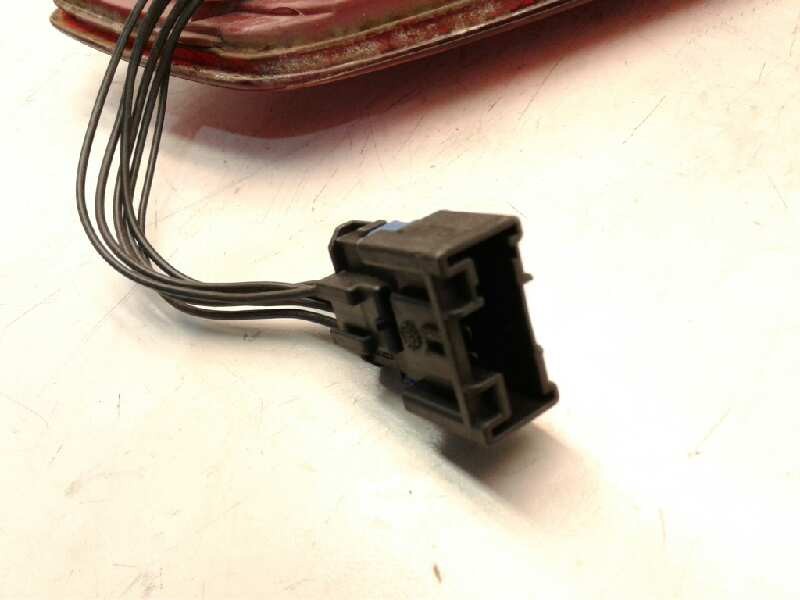 Recambio de piloto trasero derecho para citroen c4 berlina collection referencia OEM IAM 9655863980  