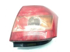Recambio de piloto trasero izquierdo para toyota corolla (e12) 2.0 d-4d linea luna berlina referencia OEM IAM 8156002801L  