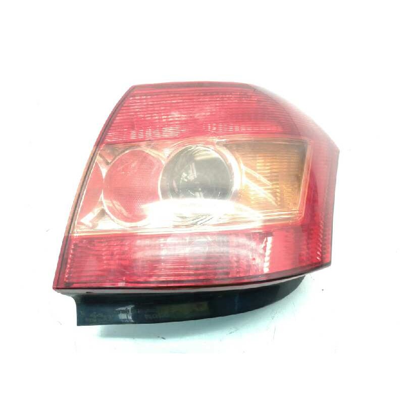 Recambio de piloto trasero izquierdo para toyota corolla (e12) 2.0 d-4d linea luna berlina referencia OEM IAM 8156002801L  