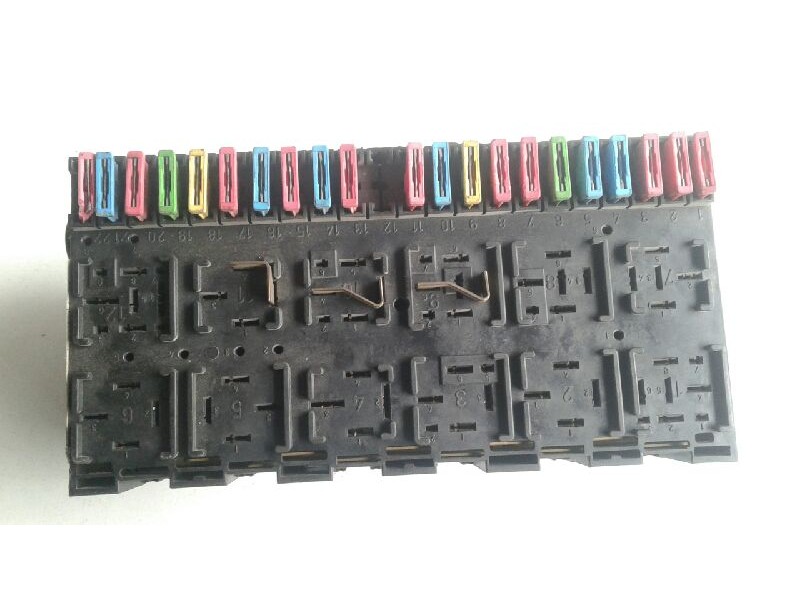 Recambio de centralita bsi para seat inca (6k9) 1.9 sdi cl kombi referencia OEM IAM 68461033242  