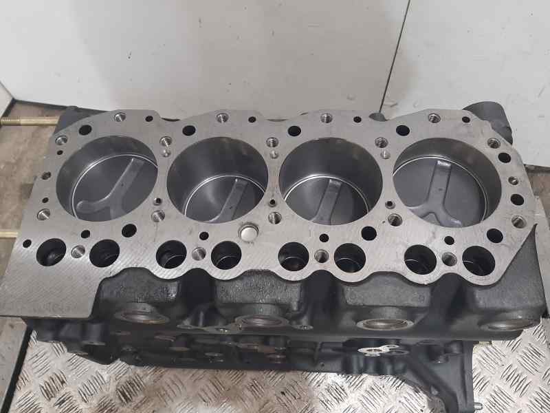 Recambio de bloque para nissan terrano (wd21) 2.7 turbodiesel referencia OEM IAM 101037F408  101037F408