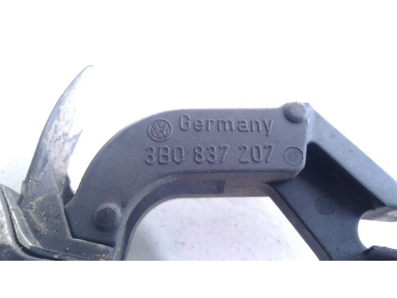 Recambio de maneta exterior delantera izquierda para volkswagen golf iv berlina (1j1) conceptline referencia OEM IAM 3B0837207  