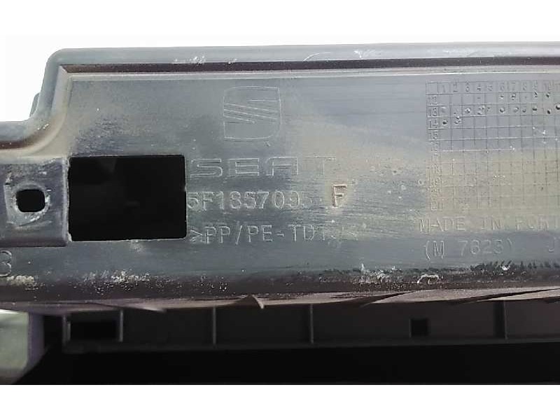 Recambio de guantera para seat leon st (5f8) reference referencia OEM IAM 5F1857095F  