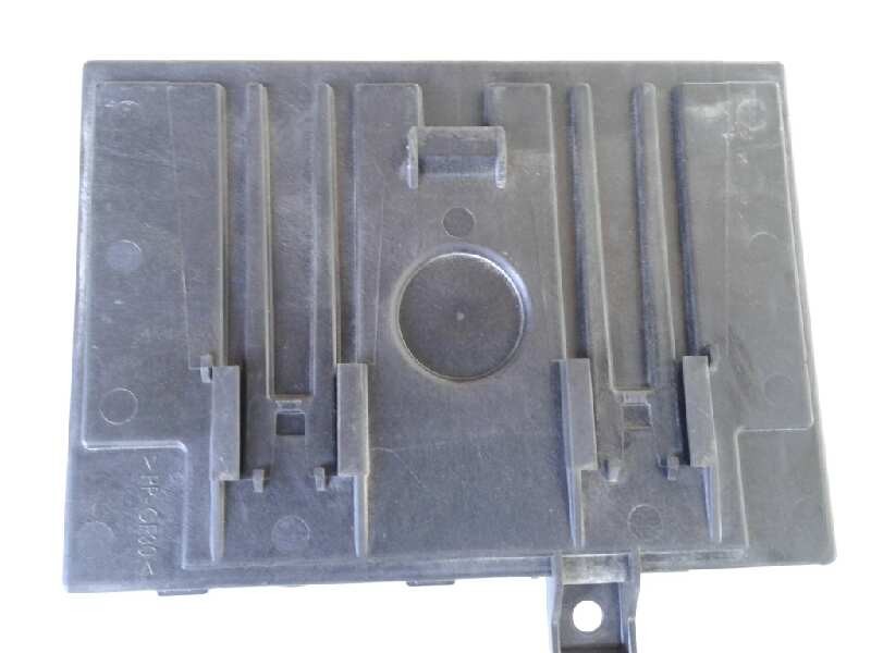 Recambio de caja reles para citroen berlingo 2.0 hdi 600 furg. referencia OEM IAM 8211CW  