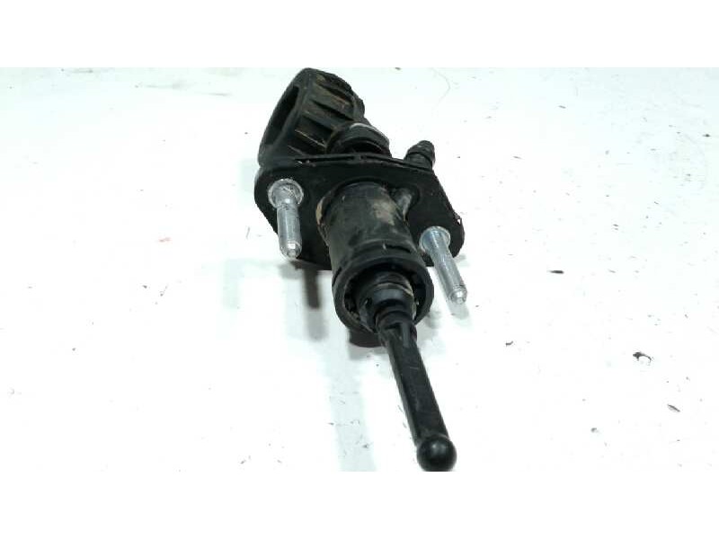Recambio de bomba embrague para opel zafira tourer expression referencia OEM IAM 55581915  
