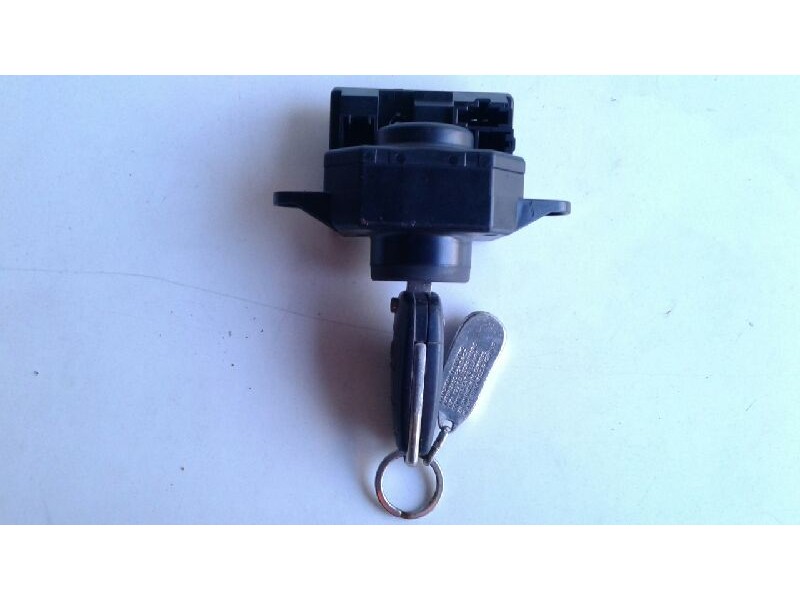 Recambio de caudalimetro para opel corsa c comfort referencia OEM IAM 4F091013Q  