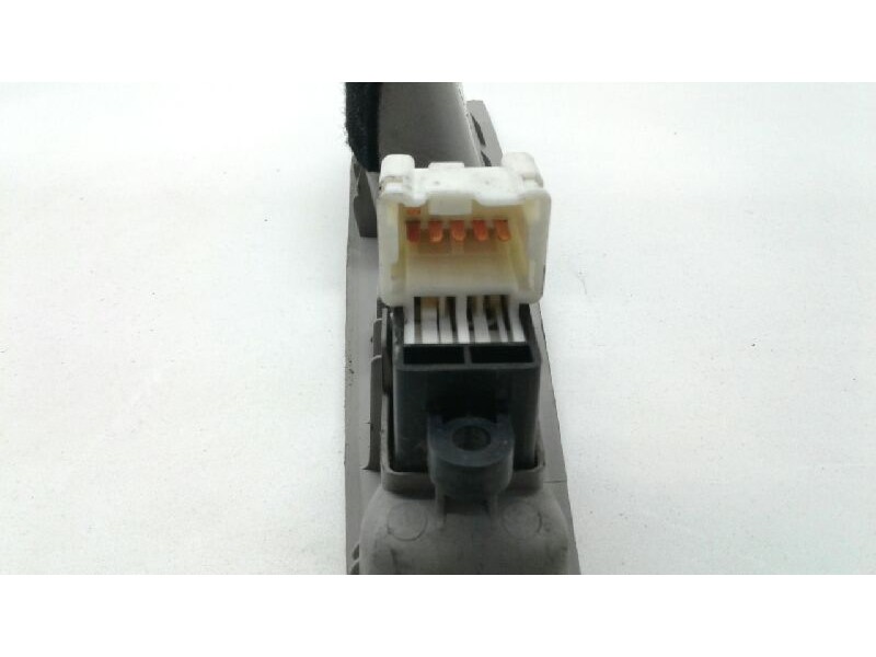 Recambio de mando elevalunas trasero derecho para nissan almera tino (v10m) básico referencia OEM IAM   