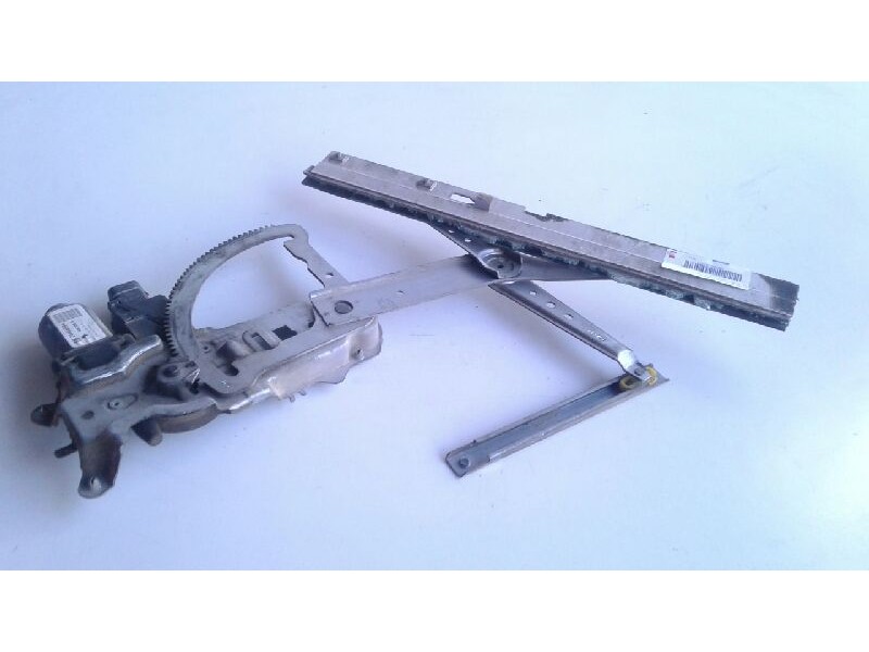 Recambio de elevalunas delantero derecho para opel corsa c comfort referencia OEM IAM 5140090  