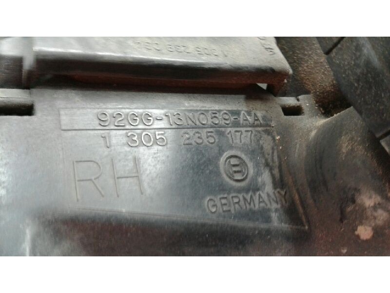 Recambio de faro derecho para ford scorpio 24v ghia berlina referencia OEM IAM 1305235177  