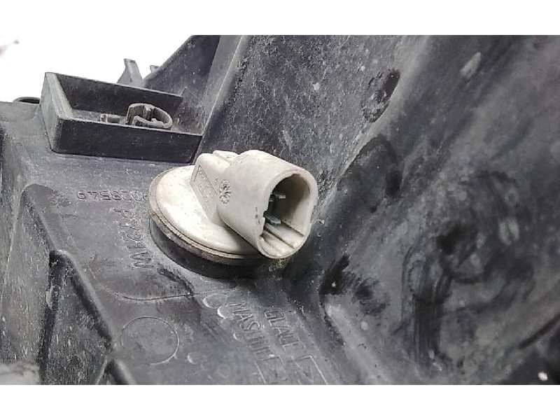 Recambio de faro derecho para nissan kubistar (x76) pro (l1) referencia OEM IAM 8200589033  