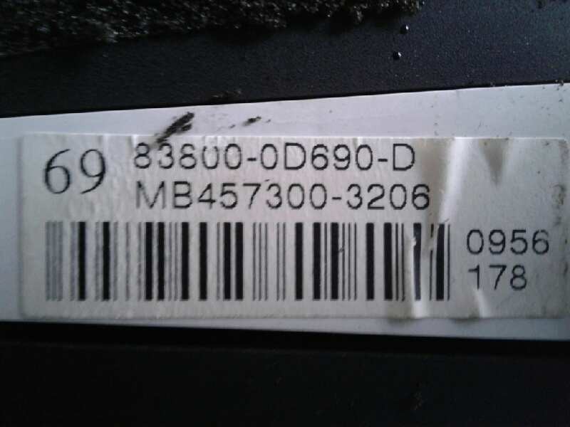Recambio de cuadro instrumentos para toyota yaris (ksp9/scp9/nlp9) básico referencia OEM IAM 838000D690D  
