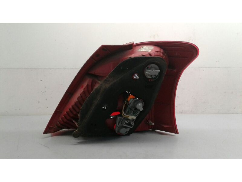 Recambio de piloto trasero izquierdo para toyota yaris (ksp9/scp9/nlp9) básico referencia OEM IAM 815610D110  