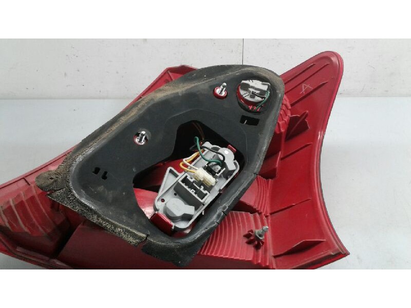 Recambio de piloto trasero izquierdo para toyota yaris (ksp9/scp9/nlp9) básico referencia OEM IAM 815610D110  