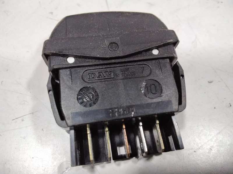 Recambio de mando elevalunas delantero izquierdo para citroen xsara picasso 1.6 16v exclusive referencia OEM IAM   