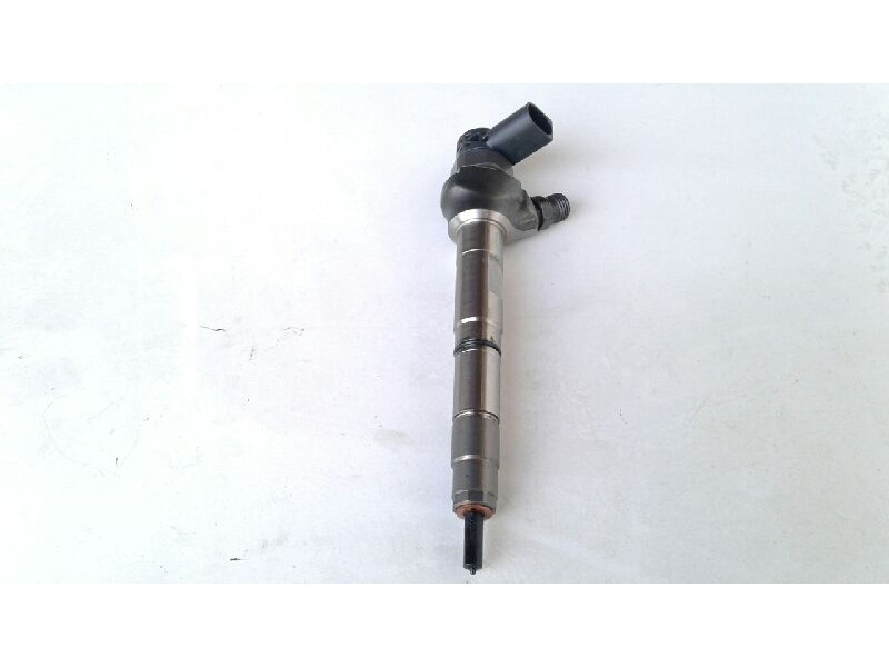 Recambio de inyector para volkswagen touran (5t1) 2.0 tdi referencia OEM IAM 0445110469  