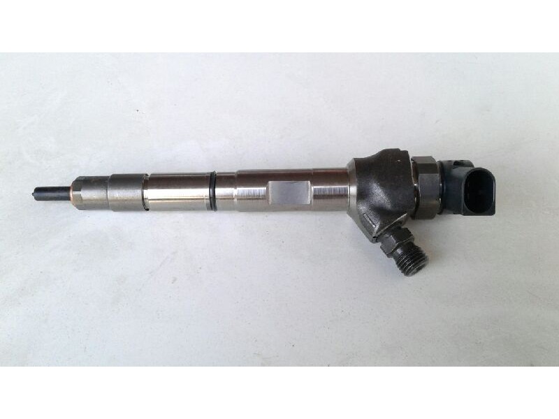 Recambio de inyector para volkswagen touran (5t1) 2.0 tdi referencia OEM IAM 0445110469  