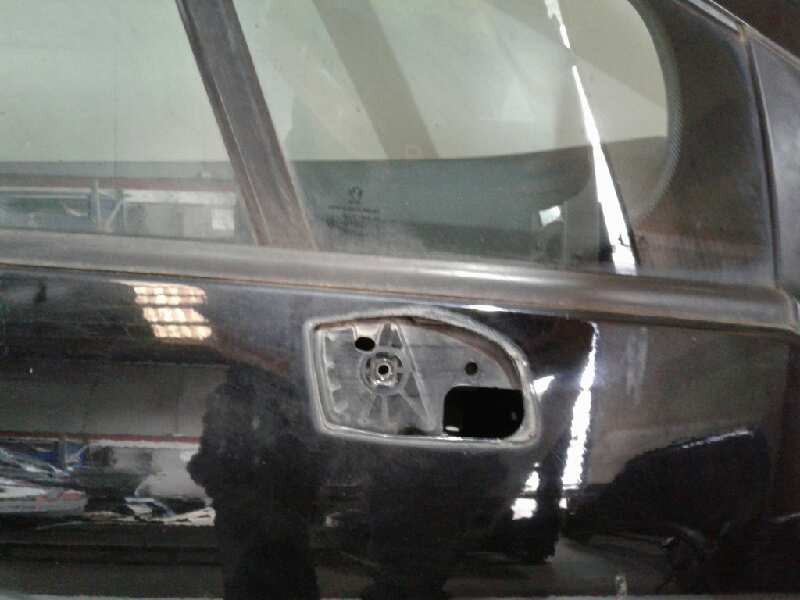 Recambio de puerta delantera derecha para peugeot 308 confort referencia OEM IAM 9004Z4  