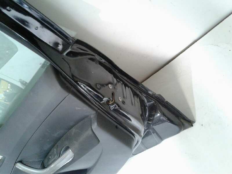 Recambio de puerta delantera derecha para peugeot 308 confort referencia OEM IAM 9004Z4  