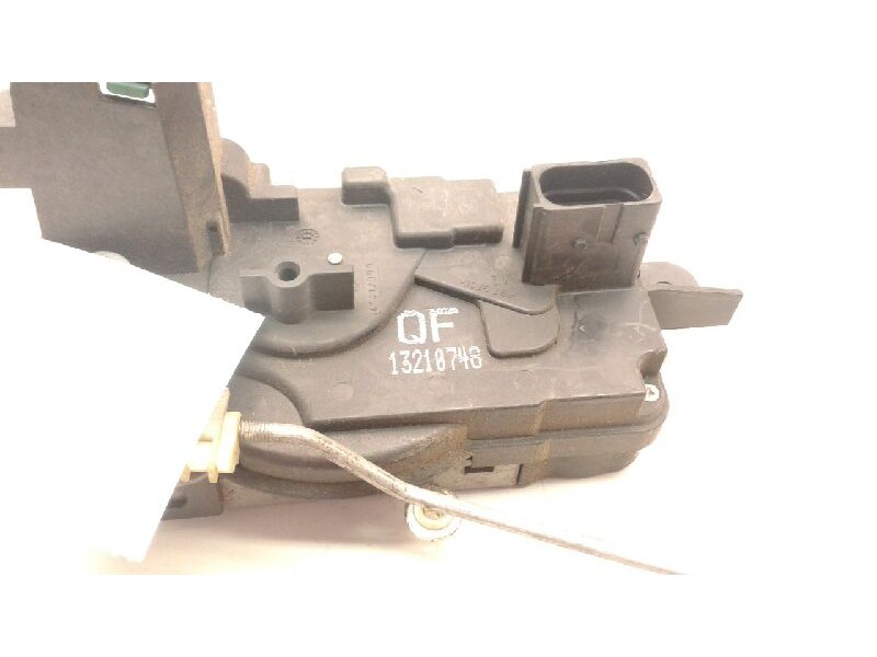 Recambio de cerradura puerta delantera izquierda para opel zafira b cosmo referencia OEM IAM 13210748  