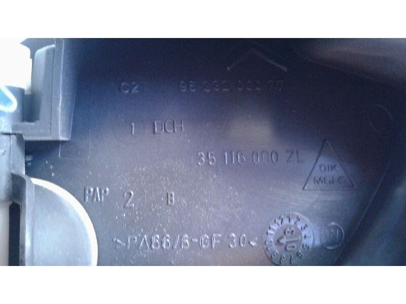 Recambio de maneta interior delantera derecha para citroen xsara berlina 2.0 hdi 66kw premier referencia OEM IAM 9623200077  