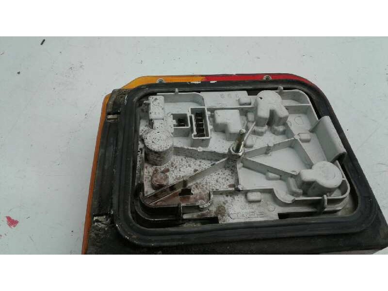 Recambio de piloto trasero derecho para peugeot 205 berlina referencia OEM IAM   