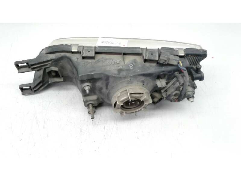 Recambio de faro derecho para nissan almera (n15) gx referencia OEM IAM 260101N726  
