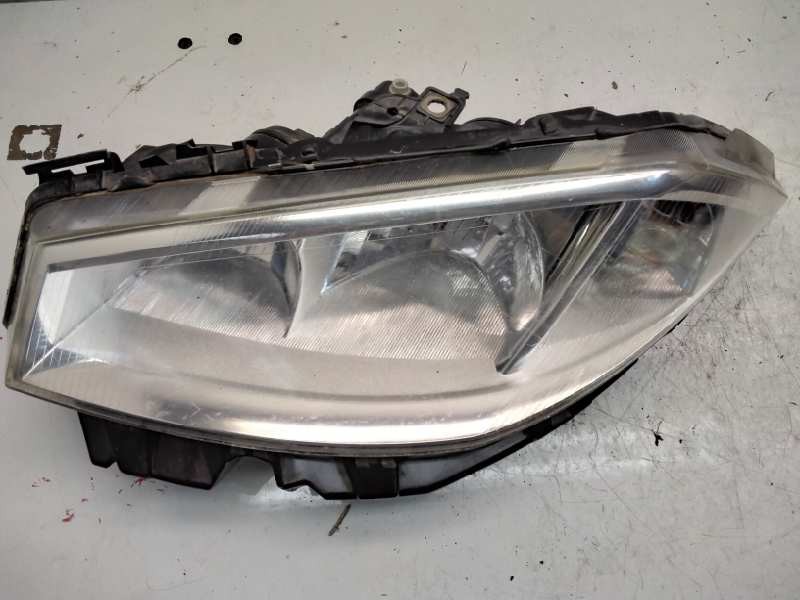 Recambio de faro izquierdo para renault megane ii classic berlina pack authentique referencia OEM IAM   