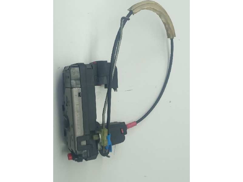 Recambio de cerradura puerta trasera derecha para opel zafira b edition referencia OEM IAM   